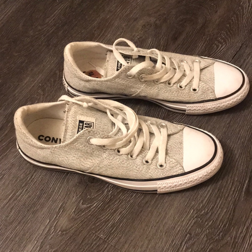 Converse - Picture 2 of 4